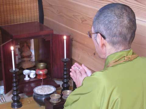 仏壇の引き取り供養
